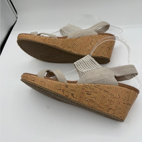 Sketchers Wedge Sandals Size 9 Tan - Picture 1 of 3
